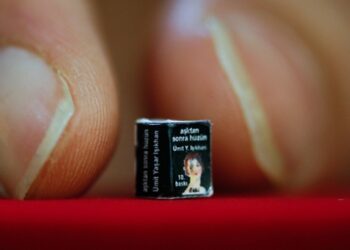 Guiness Rekorlar Kitabı’na giren en küçük kitap İzmir’den