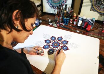 Sabrın sanatı: Tezhip Mandala