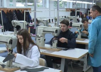 Ayakkabıcılık lisesi öğrencileri sipariş almaya başladı