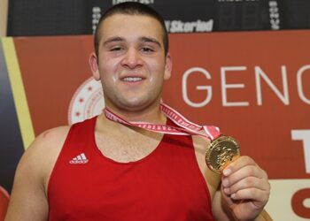 Zayıflamak için başladığı boksta Türkiye şampiyonu oldu