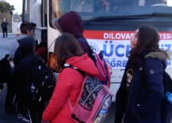 Dilovası’nda öğrencilere ücretsiz servis desteği