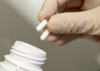 Yapay zeka ilk kez ilaç üretti