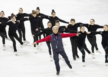 Buz patenine 65 yıllık tutku