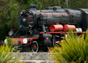 Kara trenler İzmir’de ziyaretçilerini bekliyor