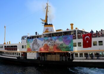 Barış Manço kendi adını taşıyan vapurda anıldı