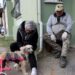 Adını Şans koydukları engelli köpeğe çocuğu gibi bakıyorlar