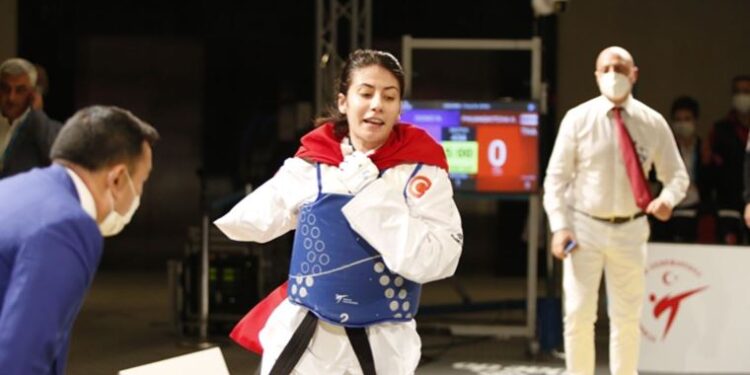 Meryem Betül Çavdar dünya şampiyonu!