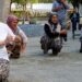 Önce tarlaya sonra folklor kursuna gidiyorlar