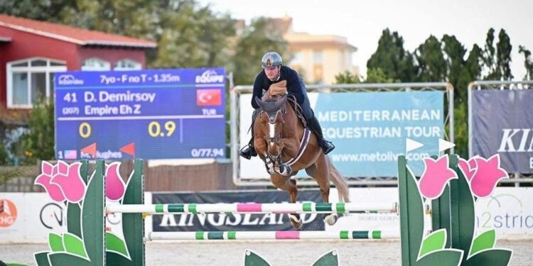 Binicilikte Derin Demirsoy İspanya’da birinci oldu