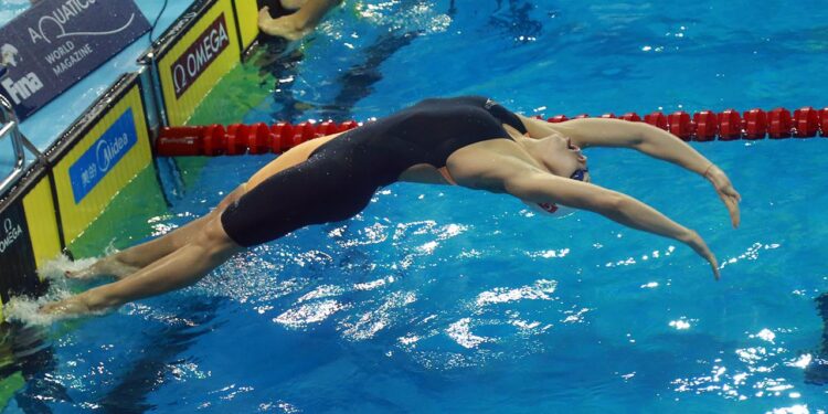 Milli yüzücü Ekaterina Avramova Türkiye rekoru kırdı