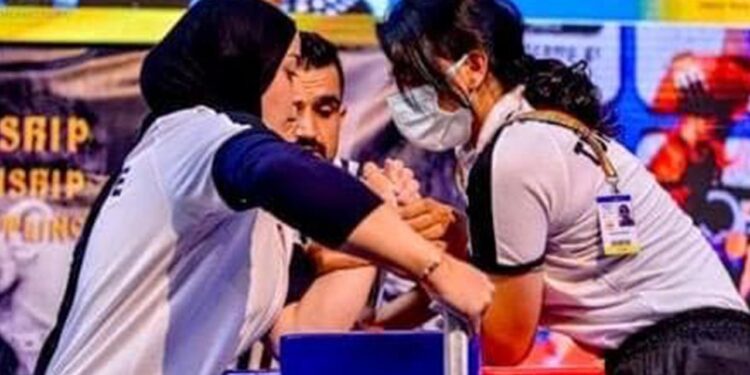 Milli sporcu Esma Nur Çakmak’tan çifte şampiyonluk