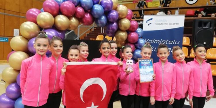 İstanbul Şavkar Cimnastik Spor Kulübü altın madalya ile ülkeye döndü