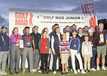 Genç milli golfçülerden iki madalya