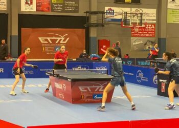 Özge ve Ece’den altın madalya