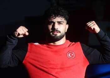 Milli sporcu Ramazan Sarı gümüş madalya kazandı