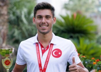 Gültiğin Er İspanya’da Türk triatlon tarihine geçti