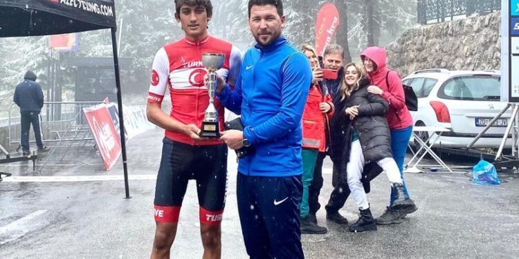 Milli bisikletçiler Balkan şampiyonu oldu