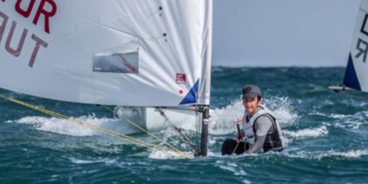 Milli yelkenci Umut Eyriparmak, Avrupa üçüncüsü oldu