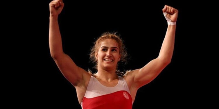 Buse Tosun Çavuşoğlu’ndan bronz madalya