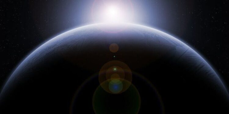 Üç yıldızın yörüngesinde dönen gezegen keşfedildi