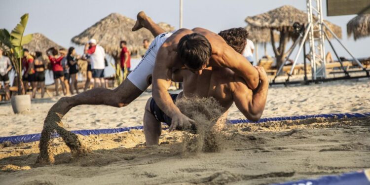 Plaj Güreşi Dünya Şampiyonası’nda milli sporculardan 10 madalya