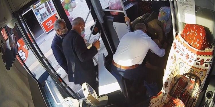 Otobüs şoförü hayat kurtardı