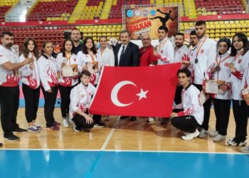 Milli kick boksçulardan 8 madalya