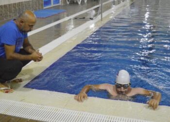 Engelleri aşan Yusuf, terapi için başladığı yüzmede Türkiye 2’ncisi oldu