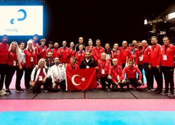 Milli sporculardan 10 madalya