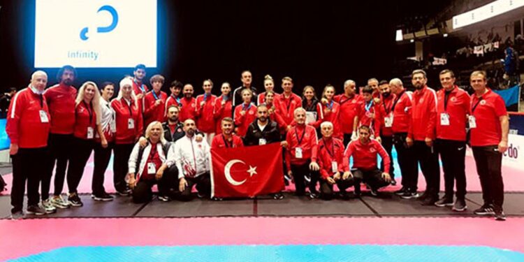 Milli sporculardan 10 madalya