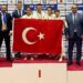 9 madalyayla dönüyorlar!