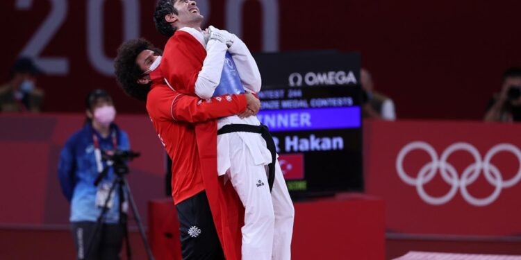Tokyo 2020’de tekvandoda bronz madalya sevinci