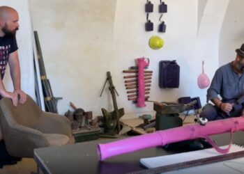 Mühimmatı enstrümana dönüştürüyor