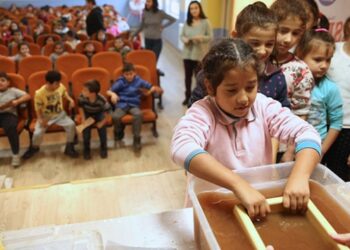 SEKA Kağıt Müzesi Köylerde Projesi öğrencilerle buluşuyor