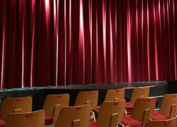 Özel tiyatrolara devlet desteği