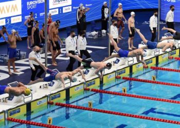 Avrupa Gençler Yüzme Şampiyonası’nda Merve Tuncel, rekor kırdı