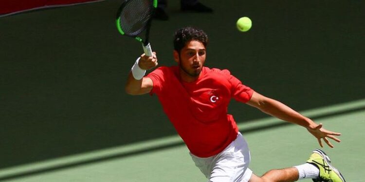 Milli tenisçi Altuğ Çelikbilek, Portekiz’de şampiyon oldu