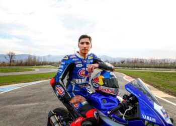 Toprak Razgatlıoğlu İngiltere’de şampiyon oldu