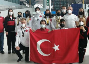 Dünya şampiyonu milli sporcular, 17 madalyayla yurda döndü