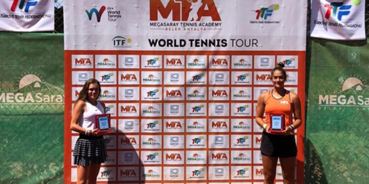 Doğa Türkmen çiftler şampiyonu oldu