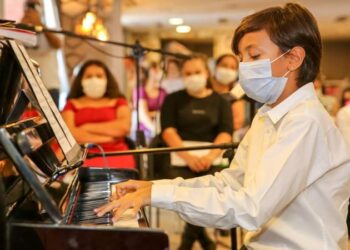 Bucalı gençler İtalya’dan bilim ve sanat ödülü ile döndü