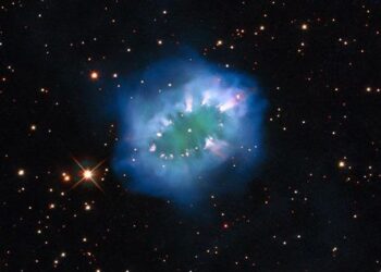 NASA, iki yıldızın çarpıcı dansını görüntüledi