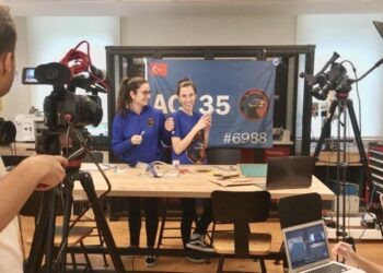 Türk kız öğrencilerinin büyük başarısı