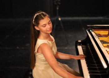 Harika çocuklardan konser