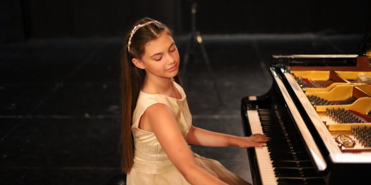 Harika çocuklardan konser