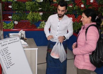 Askıda meyve, sebze ile ihtiyaç sahiplerine destek