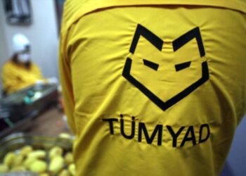 Sokakta yaşayanlara uzanan yardım eli