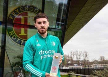 Orkun Kökçü’ye ödül!