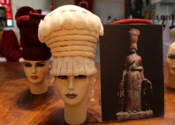 2 bin 300 yıllık şapkalar yeniden tasarlanıyor