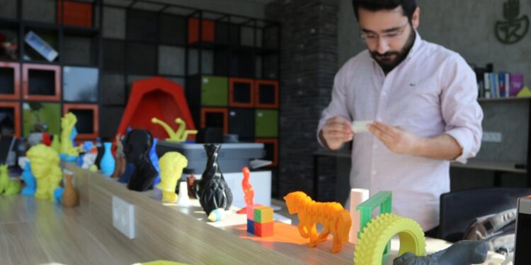 Atık plastikler 3D yazıcılar sayesinde ekonomiye kazandırılıyor